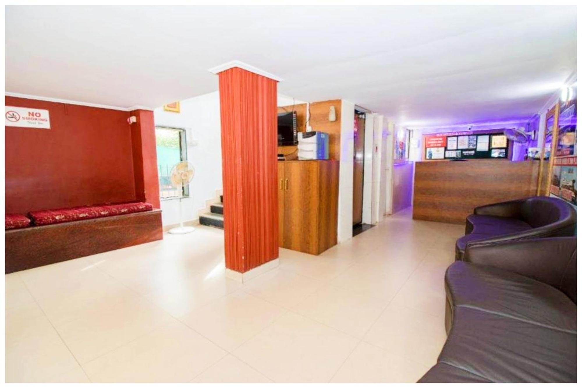 Hotel Premium Travellers # Inn Near Temple - Fully Air Conditioning Hotel - Hygiene And Spacious Room - A Top Rated Luxuary Hotel Merces Ngoại thất bức ảnh